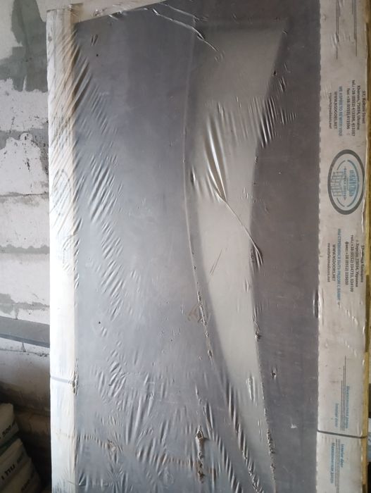 Дверь межкомнатная 80см. кедр.