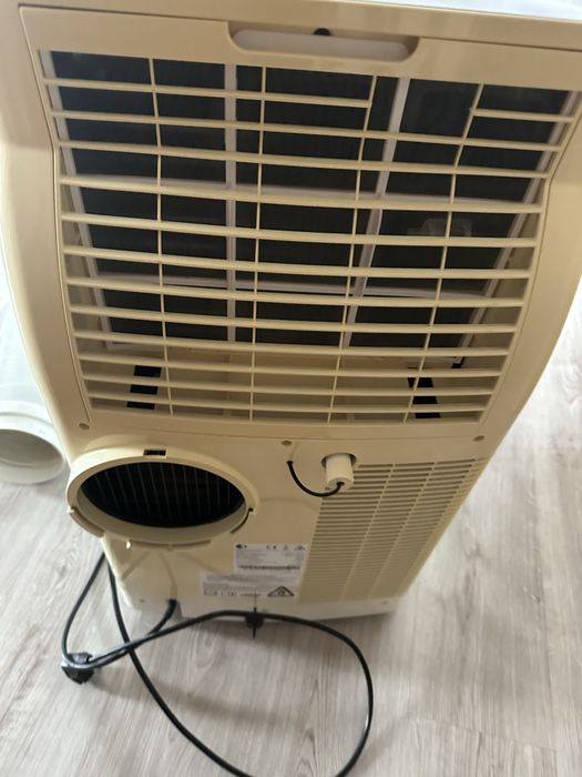 Klimatyzator z funkcją grzania, osuszacz, wentylator