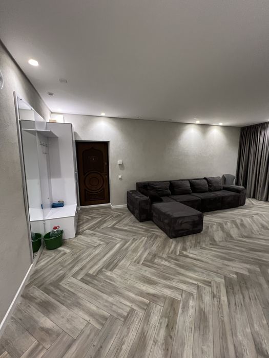 Продаж 4 кімнатноі квартири