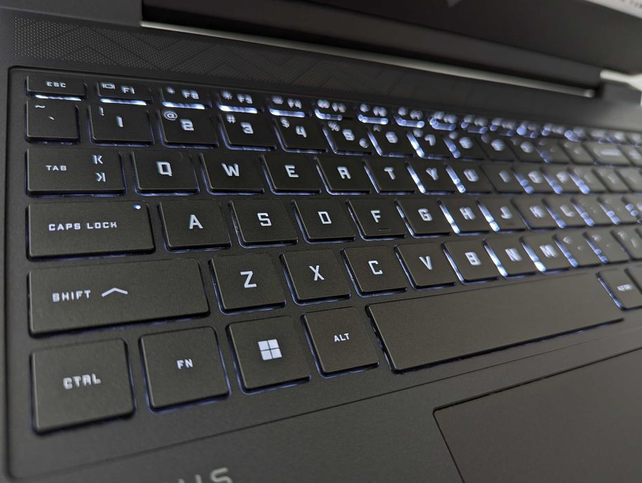 LAPTOP GAMINGOWY HP Victus RTX 4060 Intel i5-12500H 144 hz
