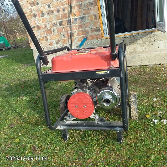 Продам Генератор