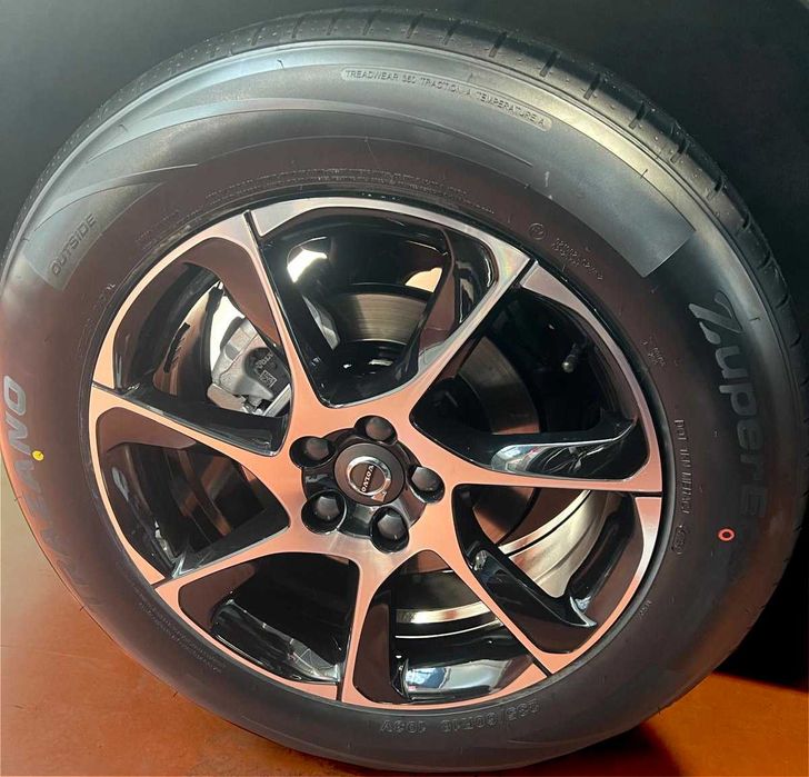 Oryginalne Felgi Volvo 18 Cali Wraz z Oponami