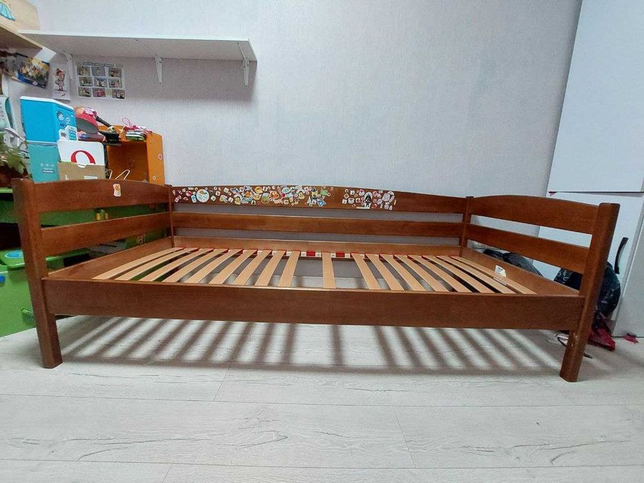 Продаю ліжко дерев'яне