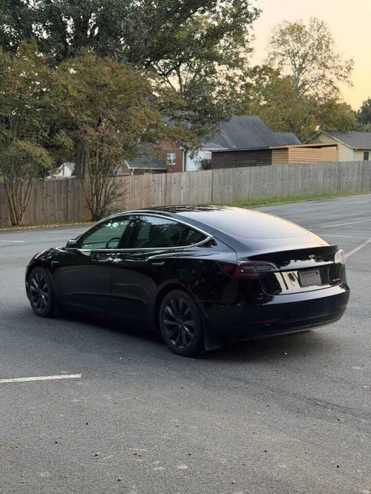Tesla Model 3 Long Range      2019