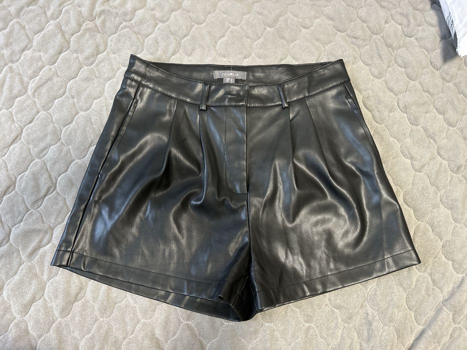 Шорти Primark з екошкіри, розмір M (EUR 40)