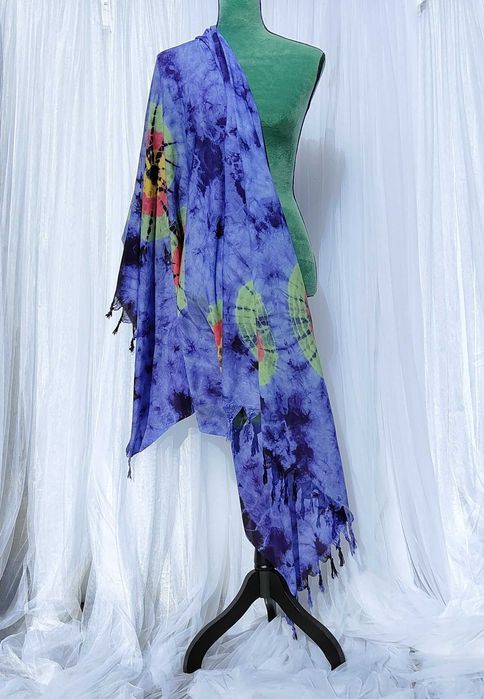 Duża chusta szal tie dye barwiona boho bohemian hippie etno niebieska