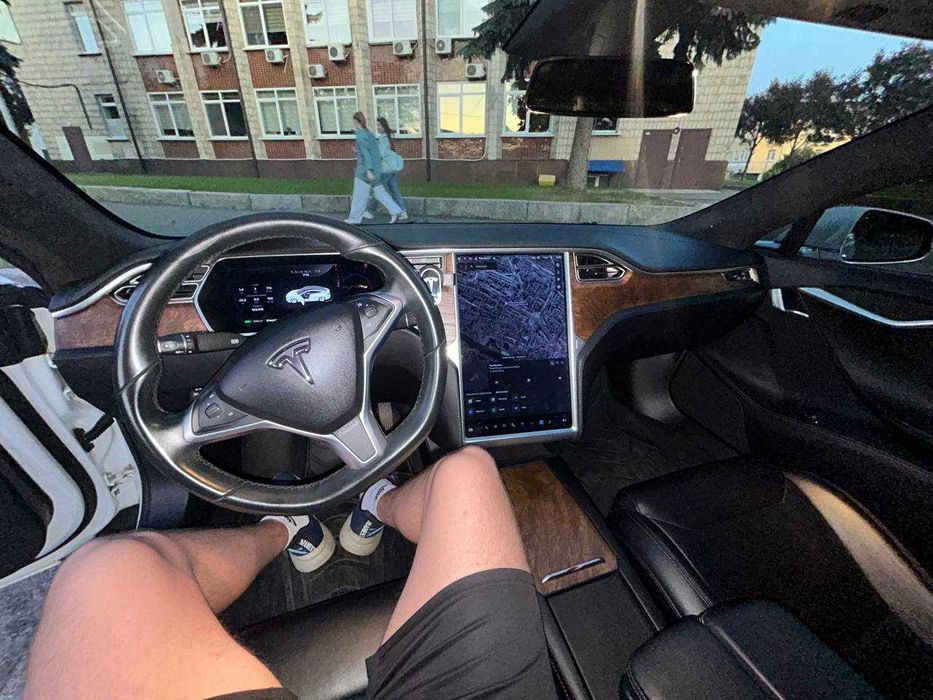 Tesla Model S 2017 VIN 5YJSA1E19HF218531 фото оголошення 19 з 23