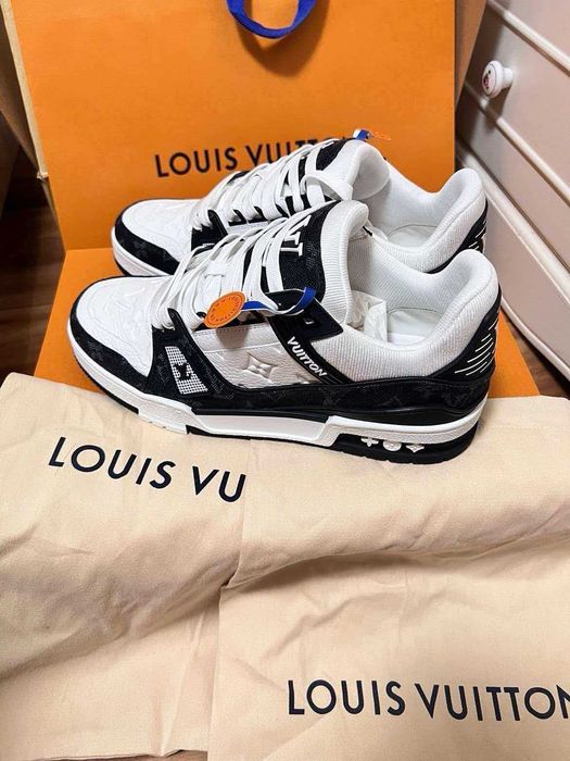 Louis Vuitton LV Trainer White Black r.41