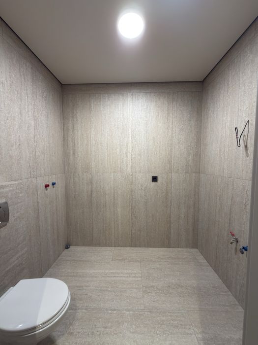 Продаж однокімнатної квартири поруч міського озера