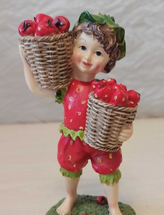 Позитивна Статуетка фігурка «Полуниця», сувенір подарунок Україна Нова