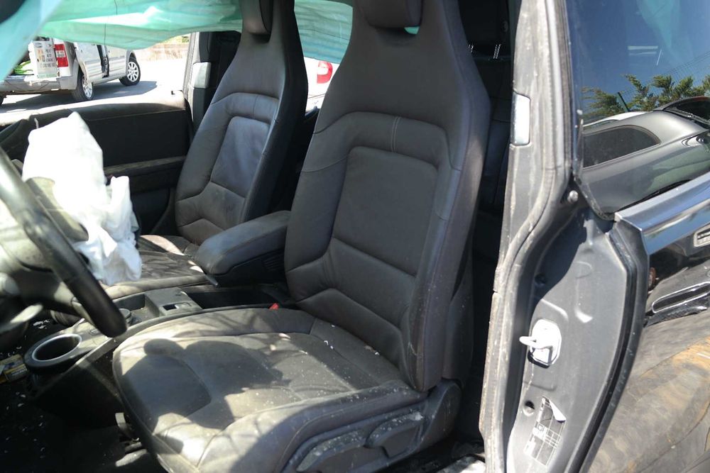 BMW i3 i3s acidentado (IVA dedutível)