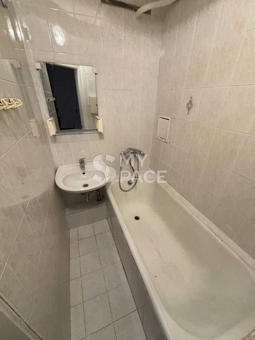 БЕЗ КОМІСІЇ Продаж 3-к квартири вул.Антонова 43 Солом'янський район