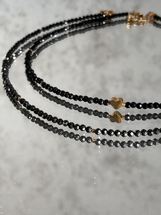 Чокери з чорного оніксу.