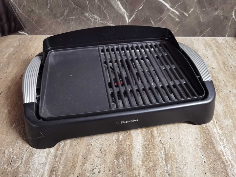 Електрогриль Electrolux ETG240