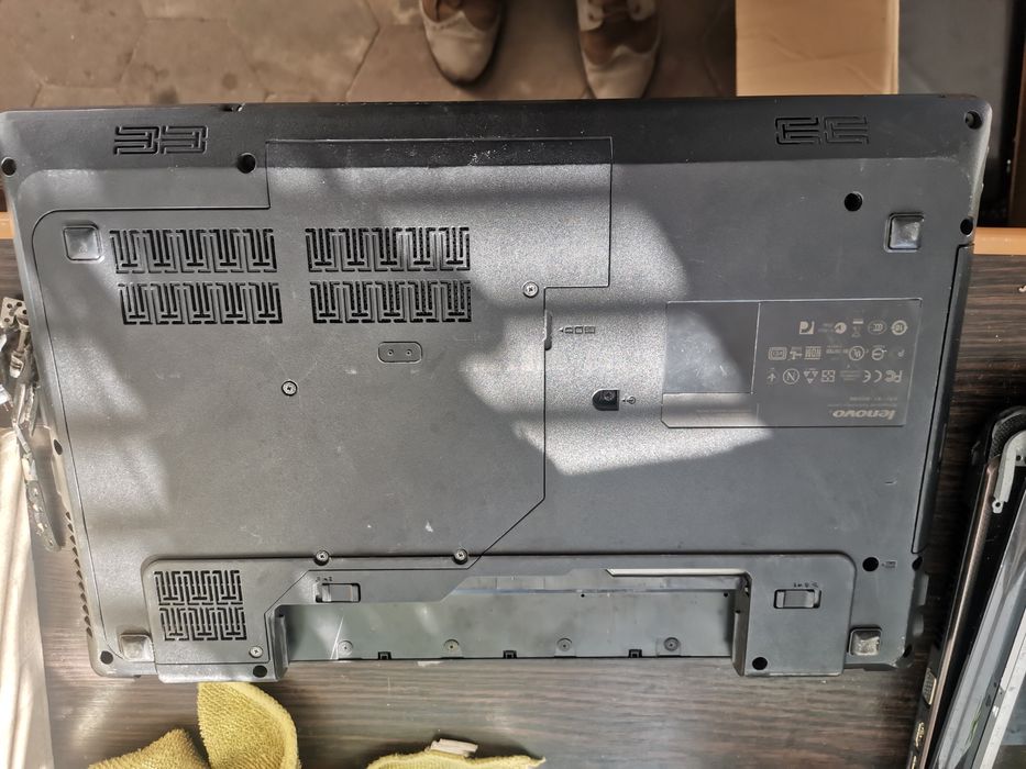 Корпуса до ноутбуків