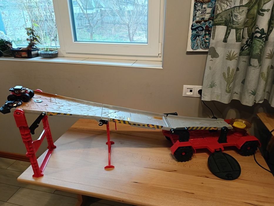 Трек Hot wheels Monster truck
