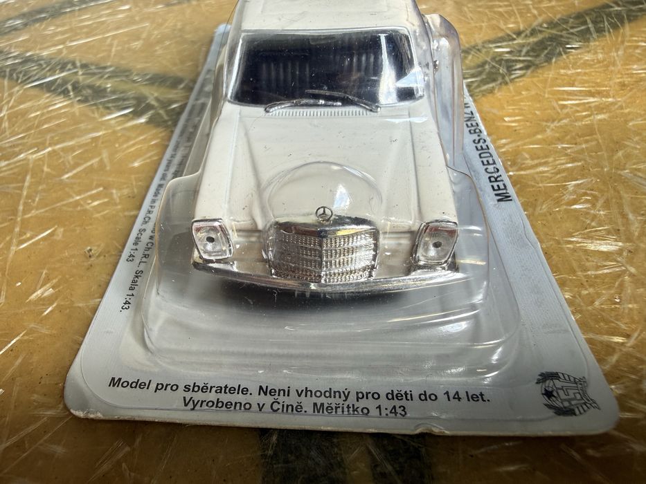 Mercedes W115 deagostini