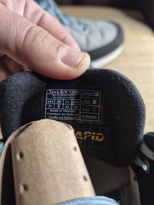 Teva ReEmber Commute Waterproof.