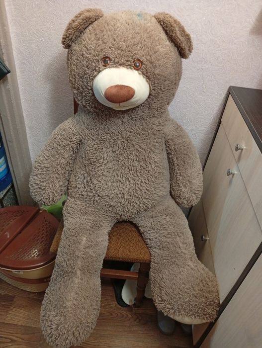 Большой мишка, Плюшевый медведь, Великий ведмедик, плюшевий ведмідь.