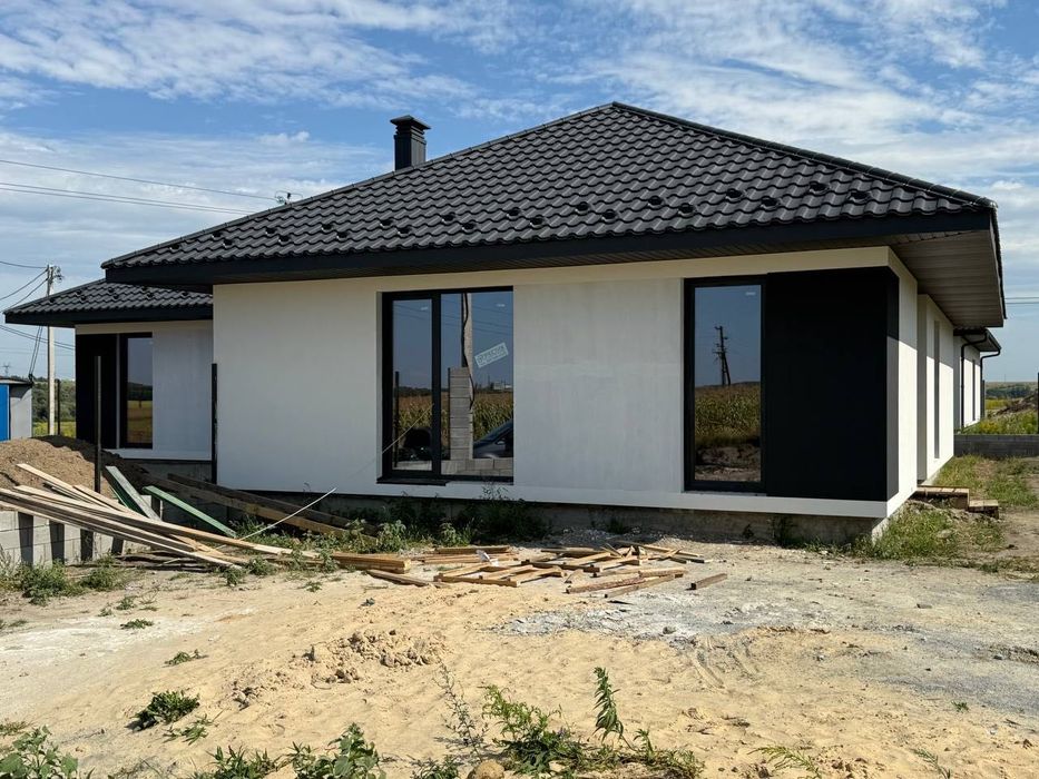 Продаж котеджу з міськими мережами в районі Льонокомбінату! єОселя!