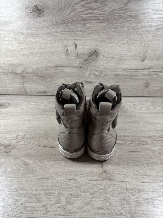 Geox жіночі ботінки 37 розмір