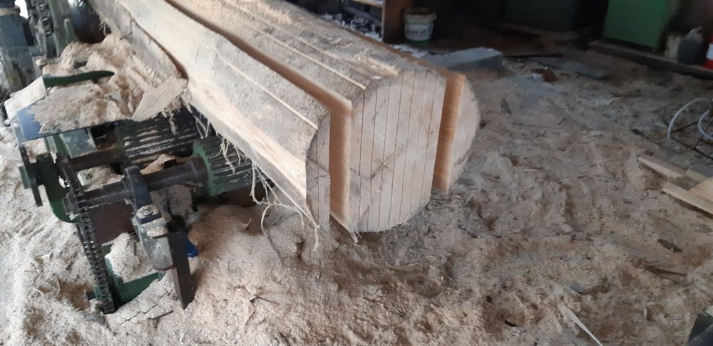 Deski szalunkowe kantówki wiezba dachowa stemple transport