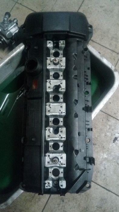 Клапанна Кришка BMW E38 Е39 E46 E53 E60 E65 E70 Е83 Е87 Е90 Е91 Е92