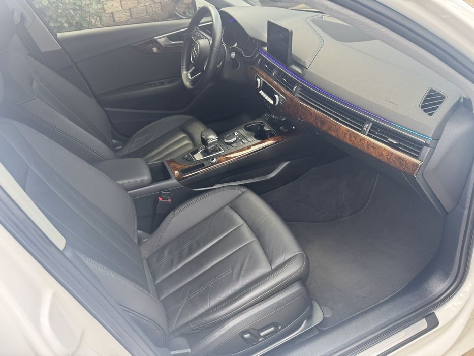 Audi a4 автомат в белом цвете 2019 г 2.0 бензин ауди а4