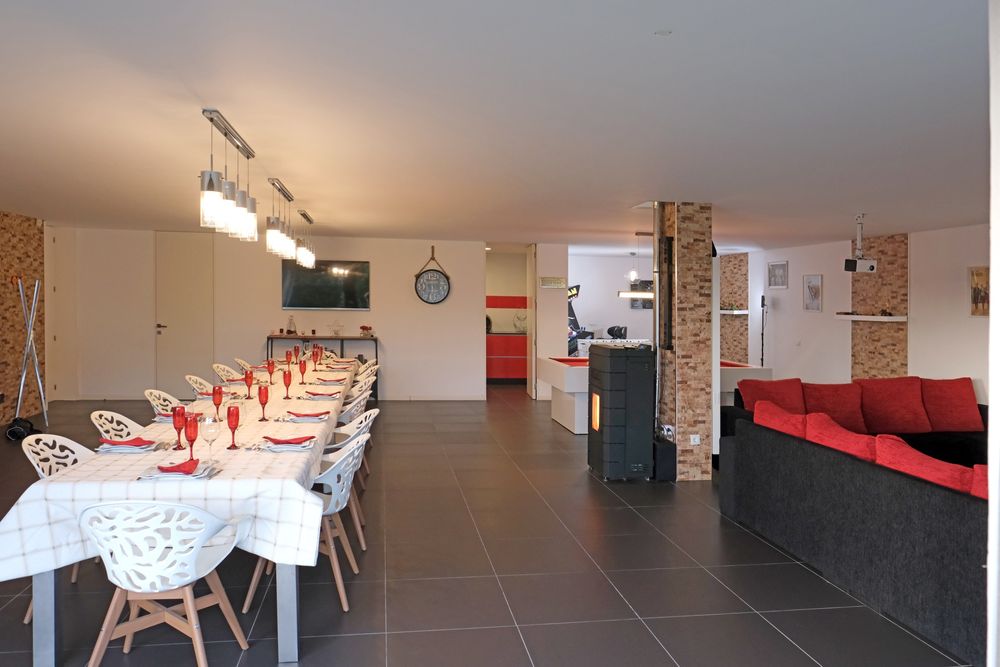 Aluguer de salão de festas Guimarães 130m2 /zona de jogos /jardim 120m