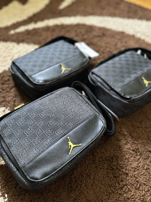 Сумка Air Jordan Monogram Crossbody | Nike, найк, джордан месенджер
