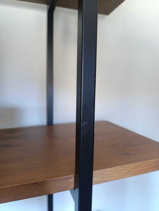 Estante moderna em aço e madeira