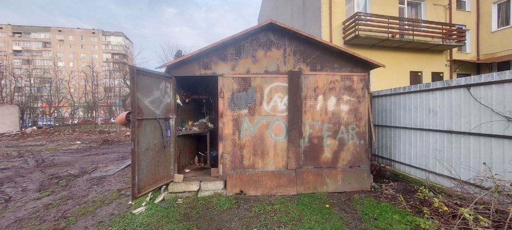 Калуш! Металевий гараж в центрі! Самовивіз