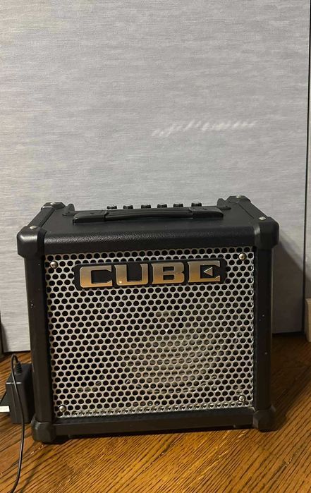 Гітарний підсилювач Roland CUBE-10GX