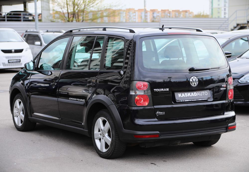 Volkswagen Cross Touran 2009