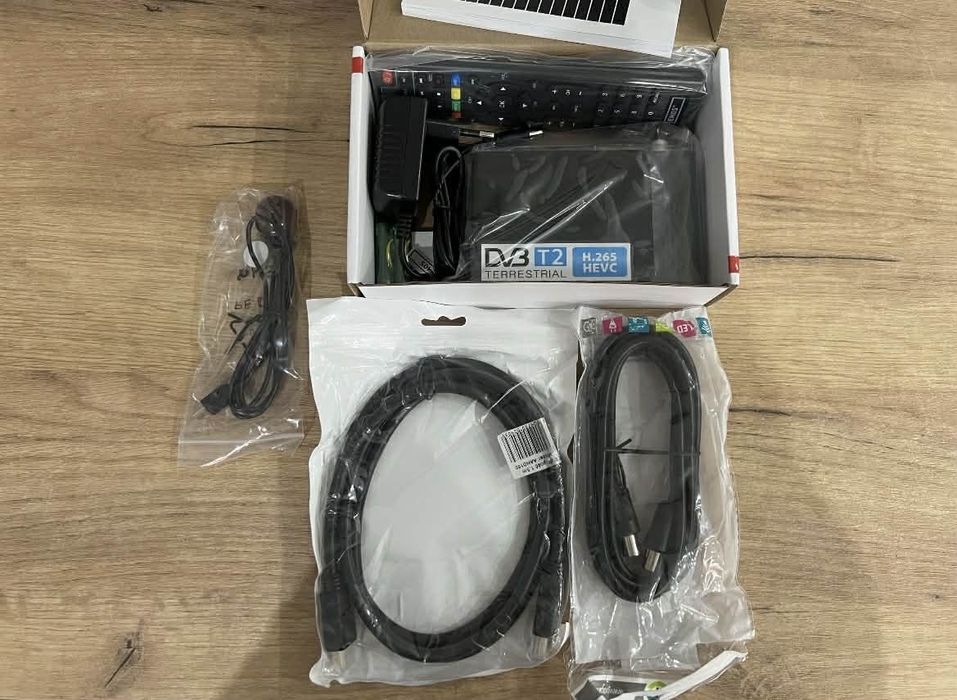 dekoder DVB-T2 EMOS EM190-S HD