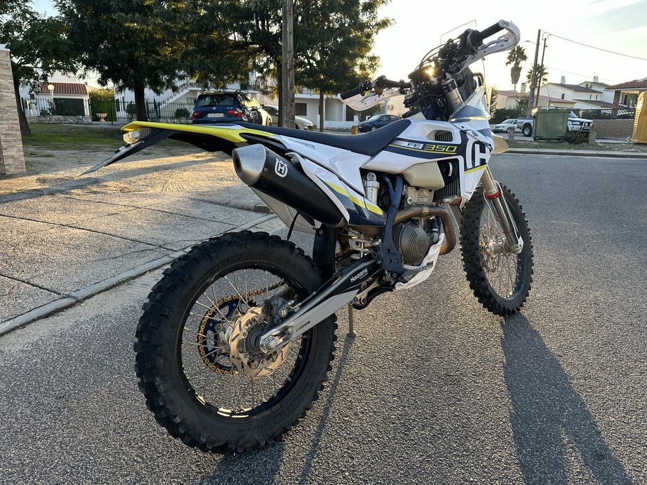 Husqvarna FE 350 modelo 2023