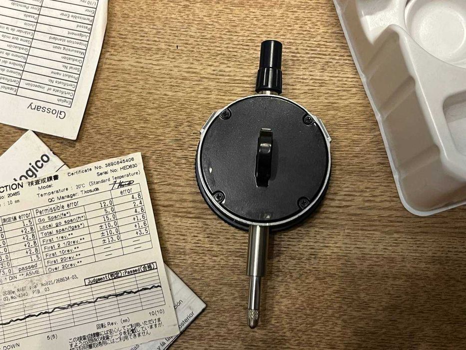 Mitutoyo 2046 S. Індикатор годинникового типу. 0,01мм.