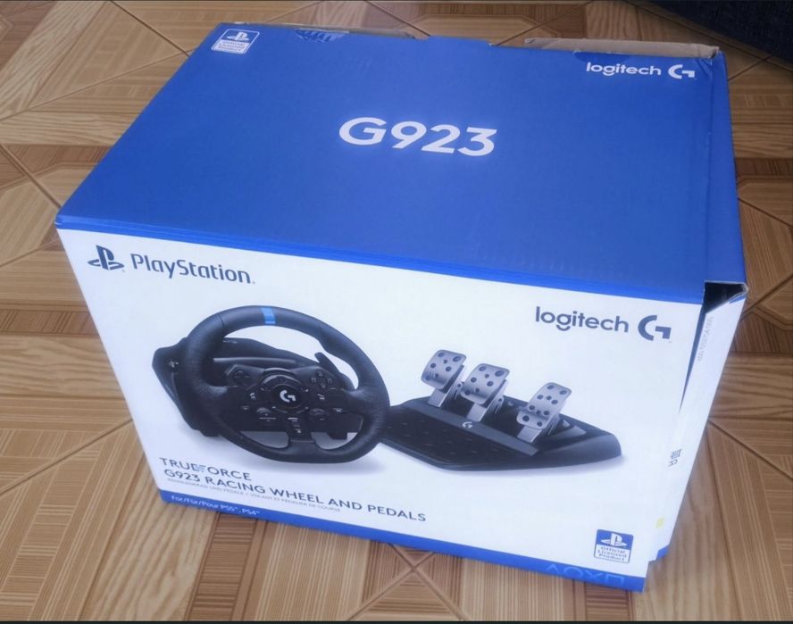 Logitech g923 PS4/PS5/PC