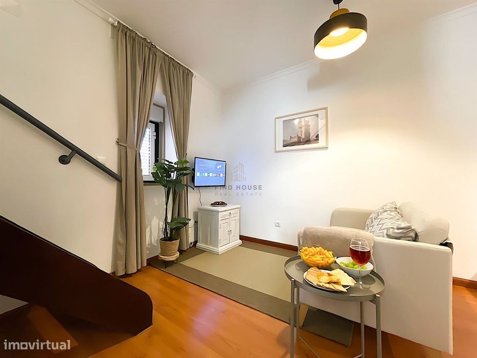 Apartamento T3 Duplex totalmente remodelado na zona histórica da Ajuda — Ajuda, Lisboa