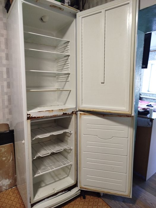 Продам холодильник