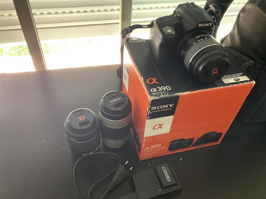 Máquina Fotográfica SONY ALPHA 390