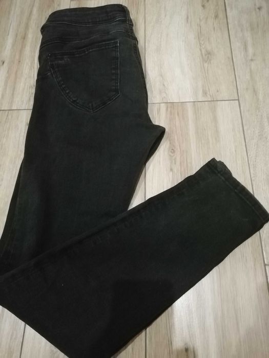 Spodnie damskie, jeans, Bershka 40, czarne