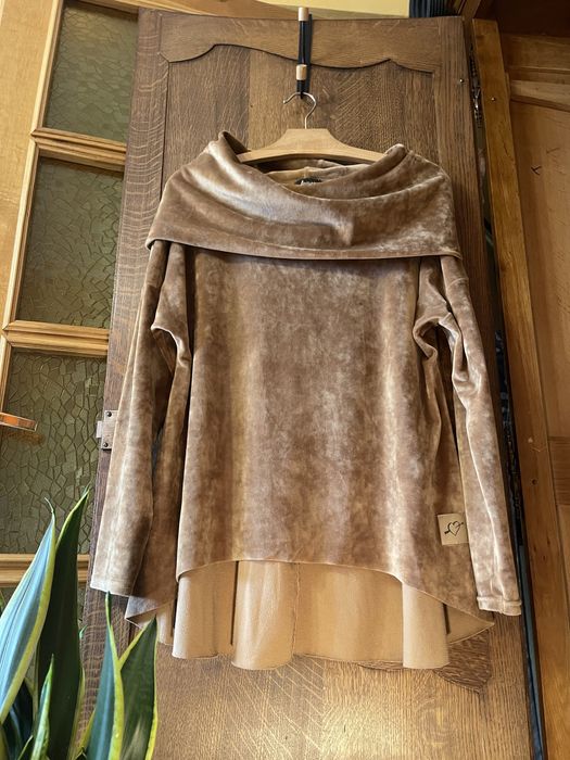 Amore | Śliczna • Bawełniana • Oversize bluza z ozdobnym kołnierzem