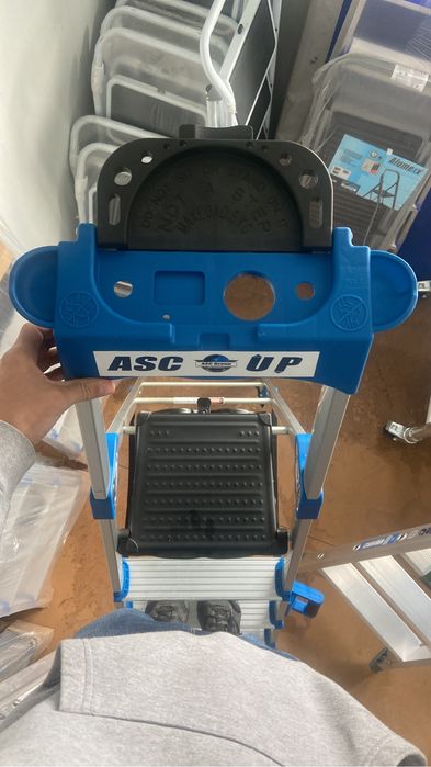 Escadotes profissionais em alumínio | Novos e certificados