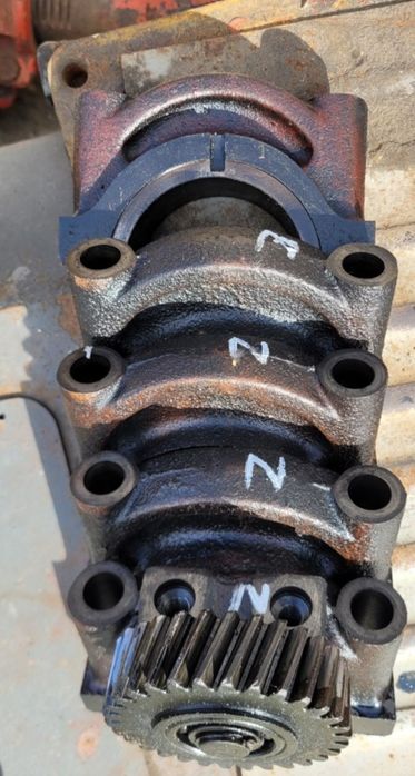 Stopy bloku  silnika Ursus C360,355,4011,Zetor-komplet
