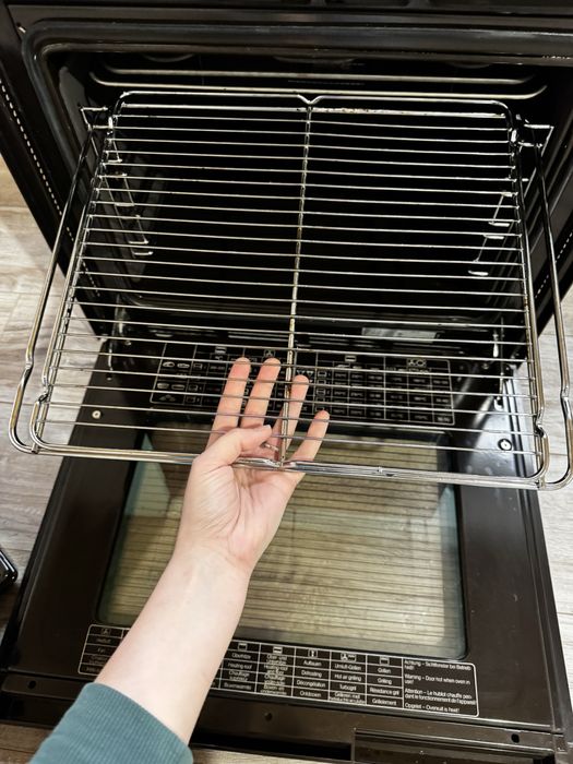 Духовка вбудована та варильна поверхня miele