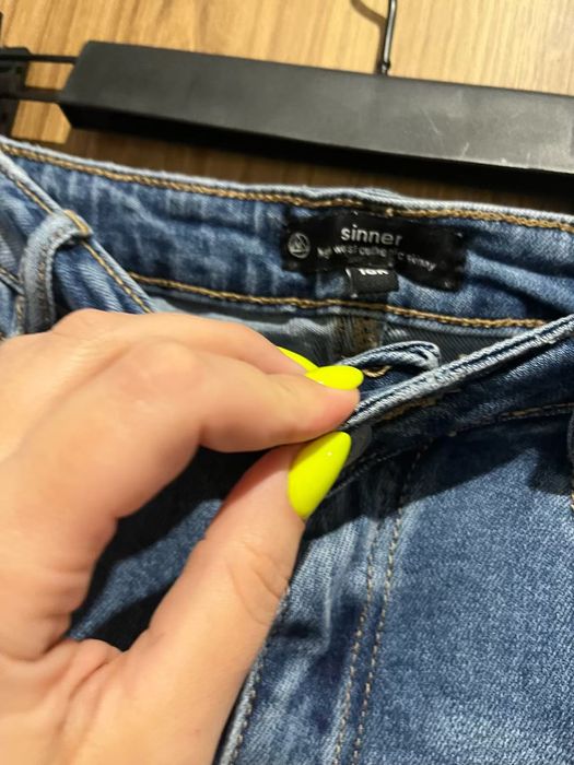 Spodnie jeansy Missguided 38