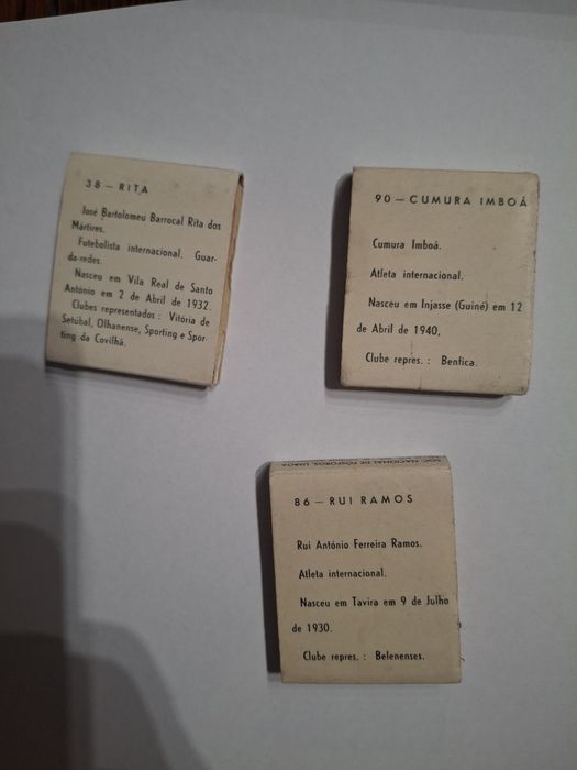 Caricaturas tipo cromos futebol com os fosforos