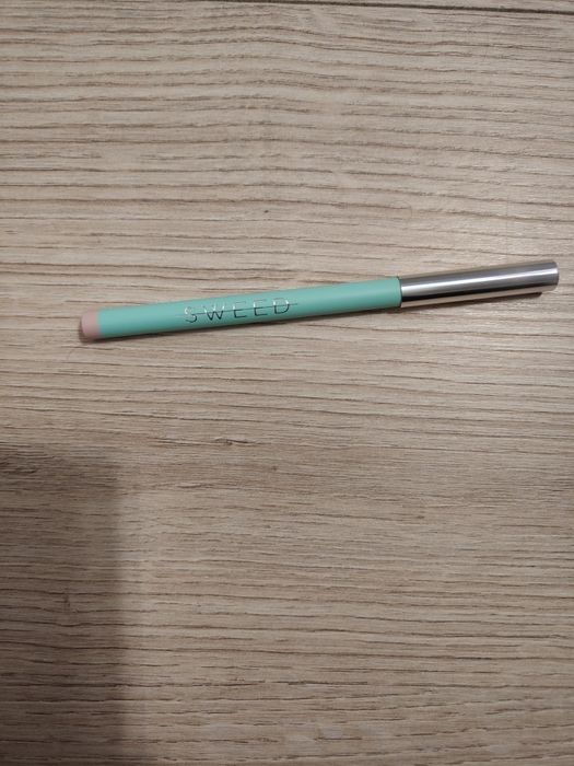 Sweed bright satin kohl eye pencil
