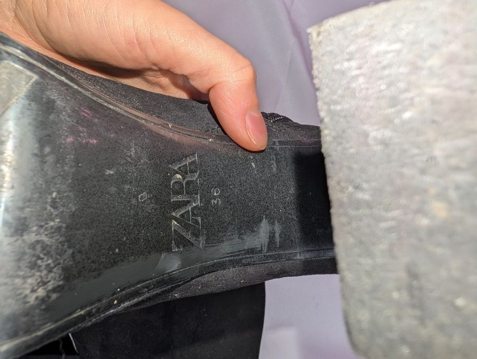 Сапожки, полуботінки замшеві чорного кольору, бренду зара